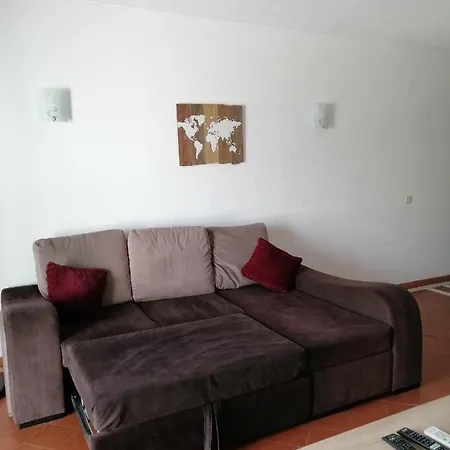 Em Apartment *